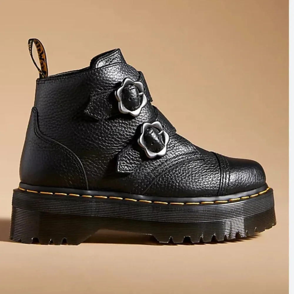 Dr. Martens Devon Flower Boots women’s - Picture 2 of 9